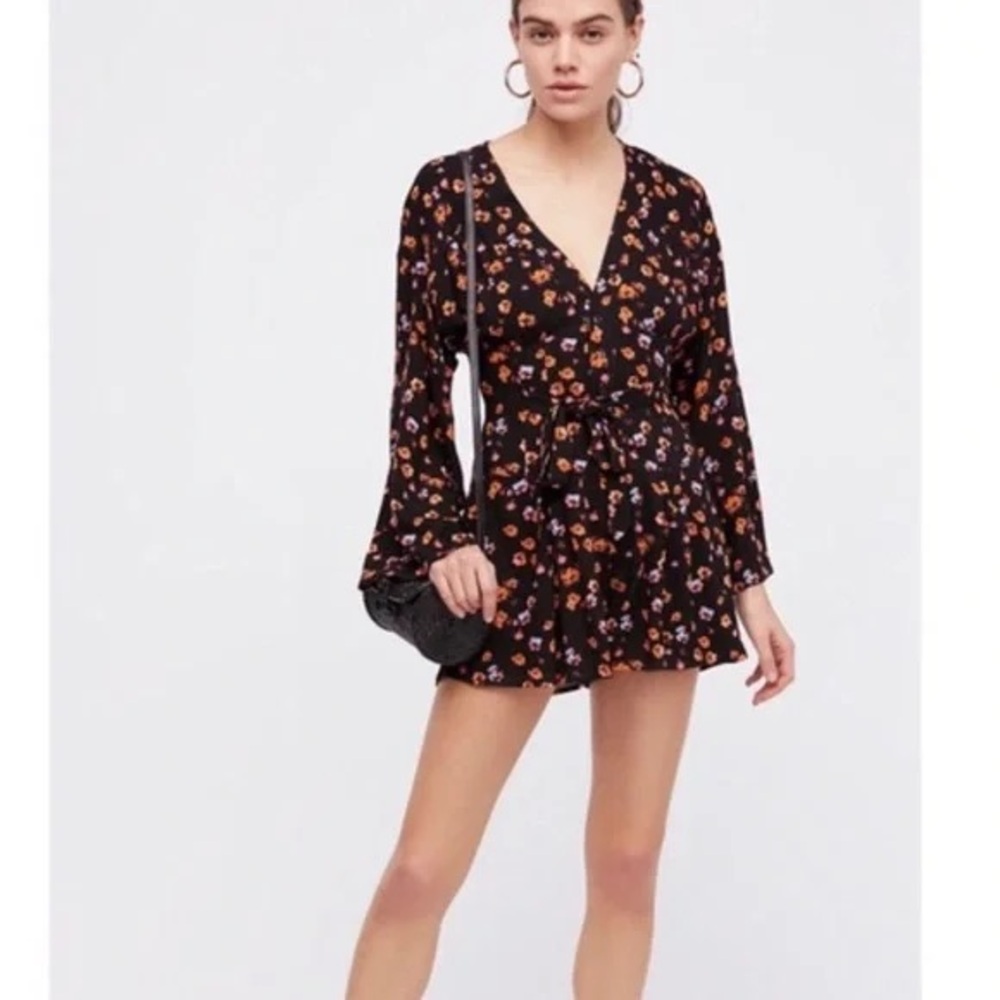 Free People L'amour Floral Romper Black Combo Long Sleeve $98 Size 4